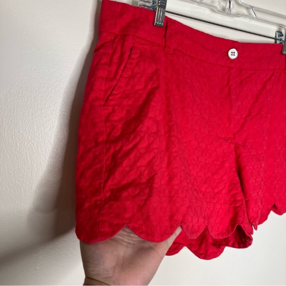 Crown & Ivy Shelby scalloped hem coral red shorts 14 - Picture 3 of 6